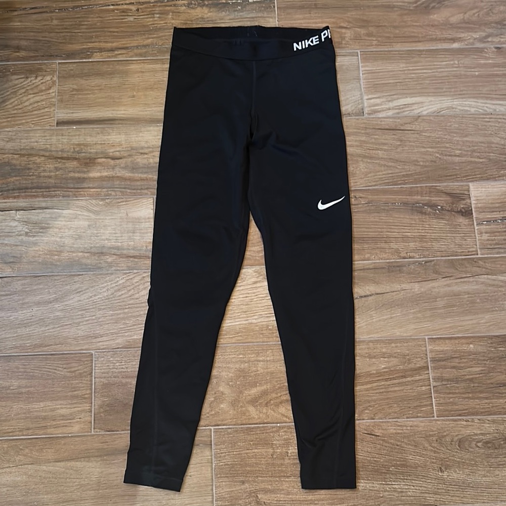 Nike Black High-Rise Leggings with Swoosh Logo